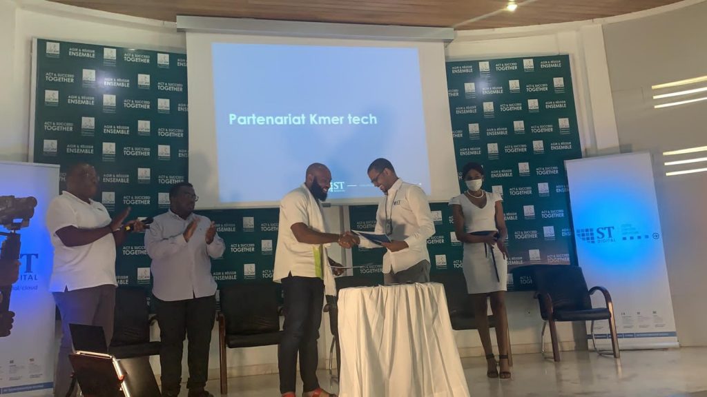Cérémonie de lancement la Société ST DIGITAL à douala et de signature ...